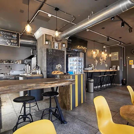 Urban Albergue *