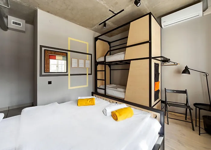Urban Hostal